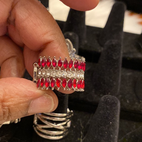 Everything must go - Picture 7 of 12